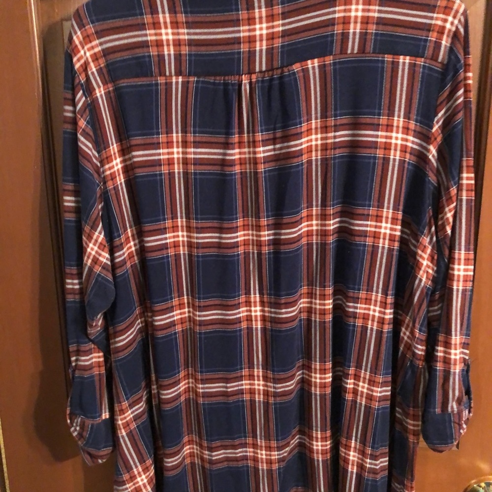 Shirt - Picture 2 of 3